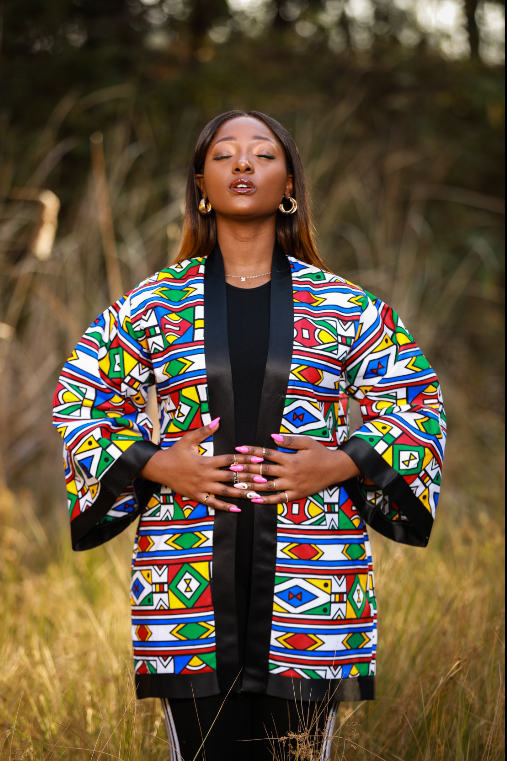 Full Ndebele African Kimono Tribe Afrique